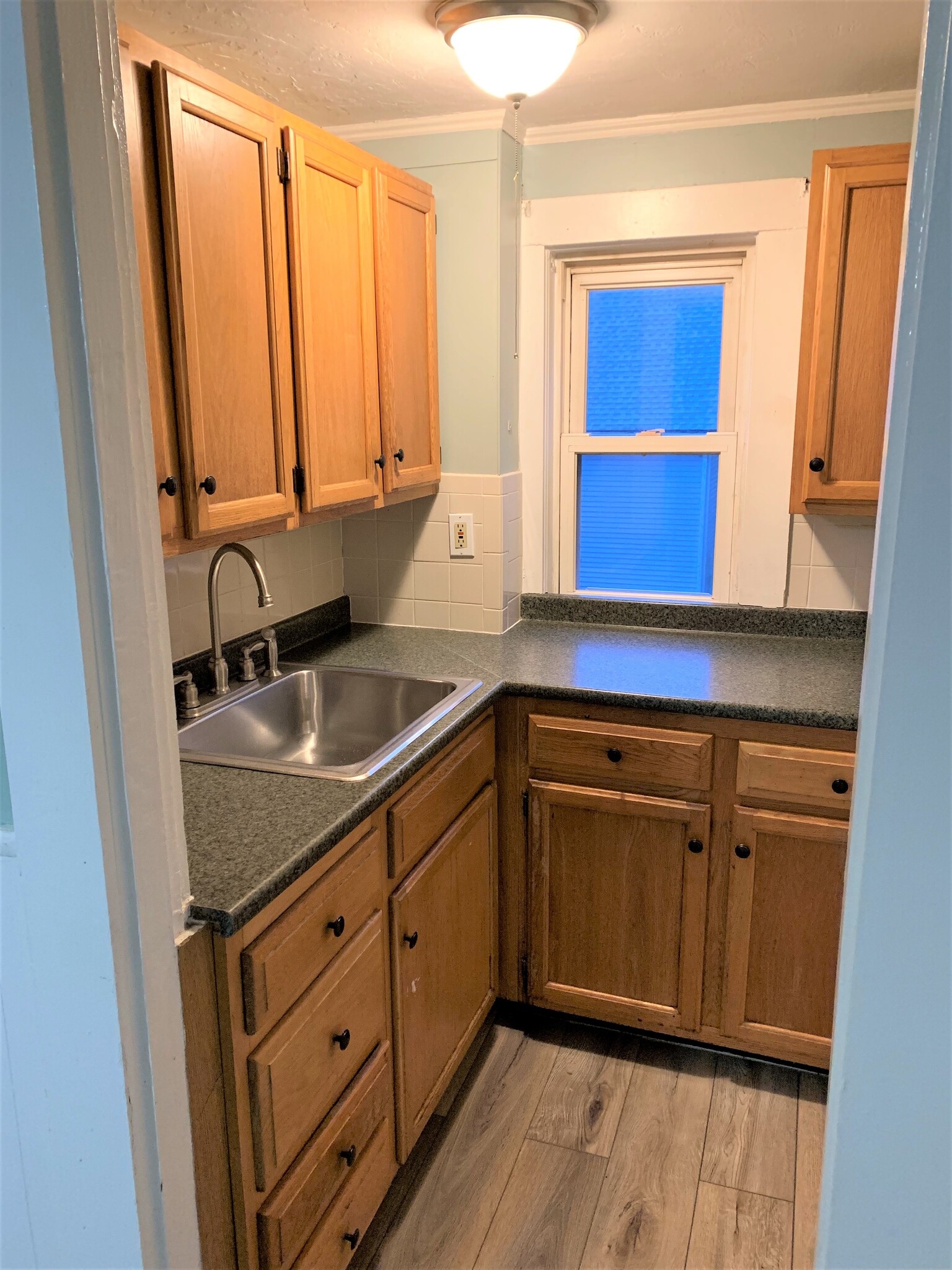 Building Photo - 94 Walnut St