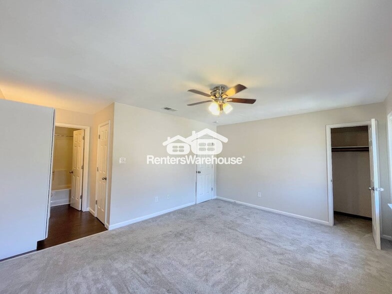 Building Photo - 447 San Roman Dr