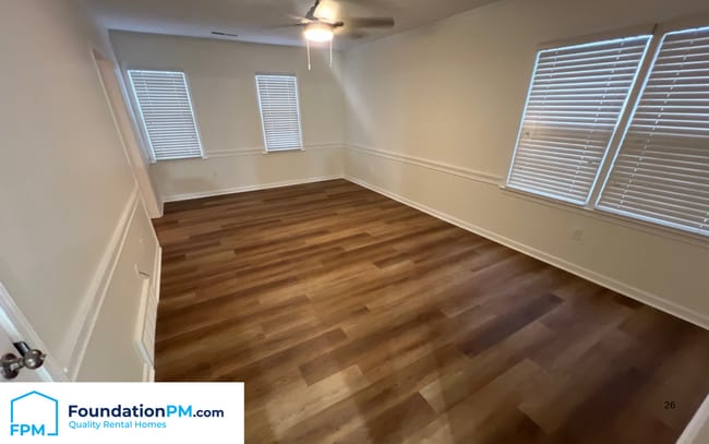 Building Photo - 7939 Dovie Ln