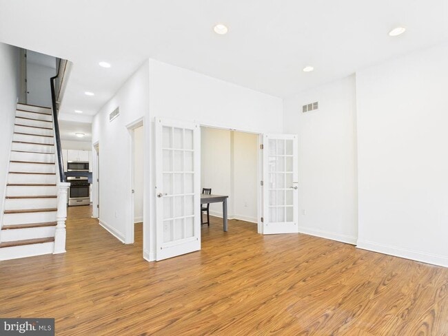 Primary Photo - 3516 Wallace St