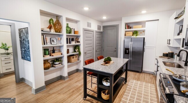 Building Photo - 2370 Sever Rd NW