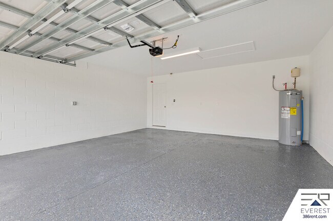 Building Photo - 41 Columbia Ln
