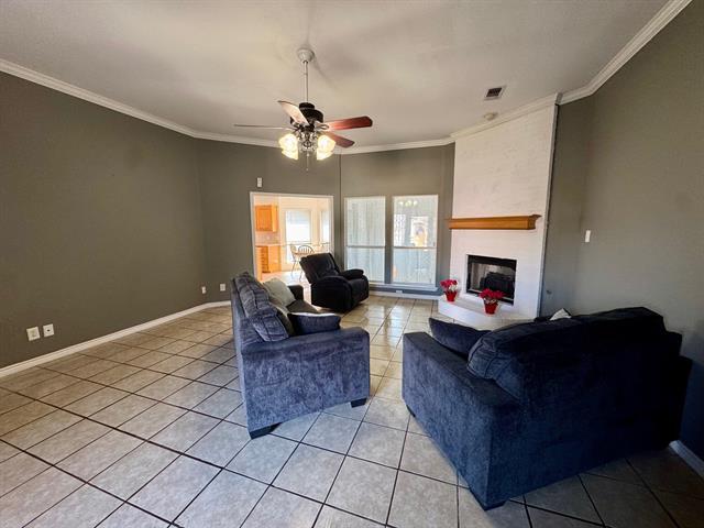 Building Photo - 2026 Brooke Dr