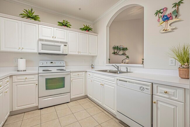 Building Photo - 500 Wickham Dr