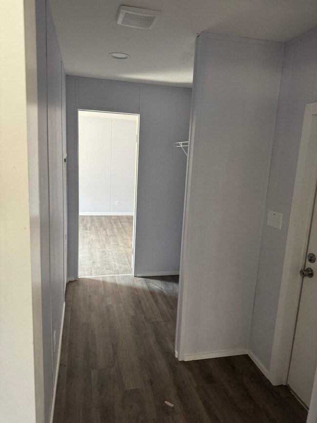 Building Photo - 526 Elkins Rd