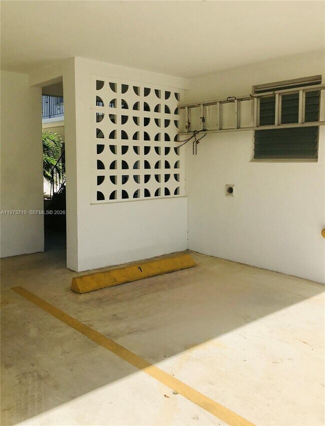 Building Photo - 1710 Madison St