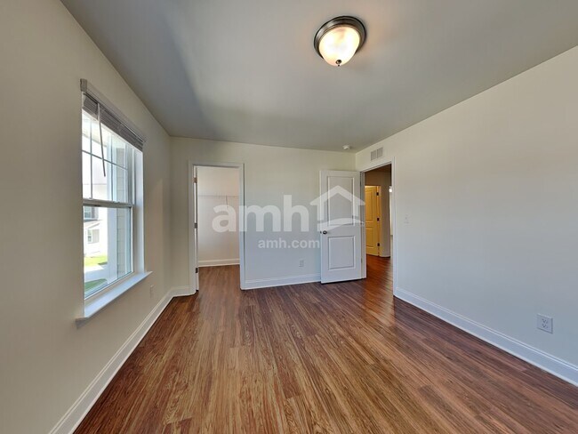 Building Photo - 120 Cairo Ct