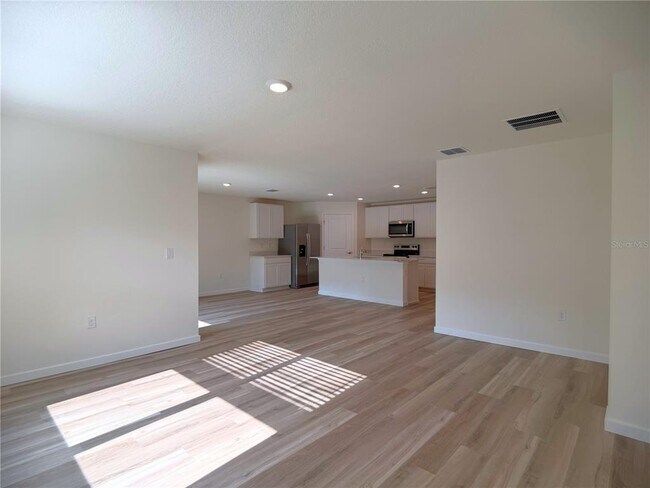 Building Photo - 7214 SE 112th Ln