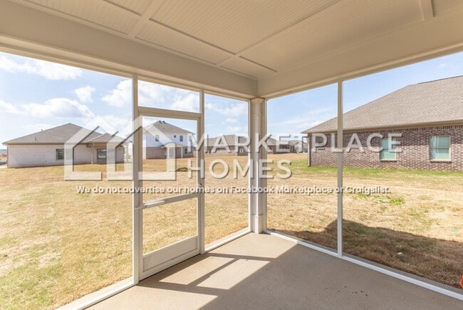 Building Photo - 212 Stockyard Cir