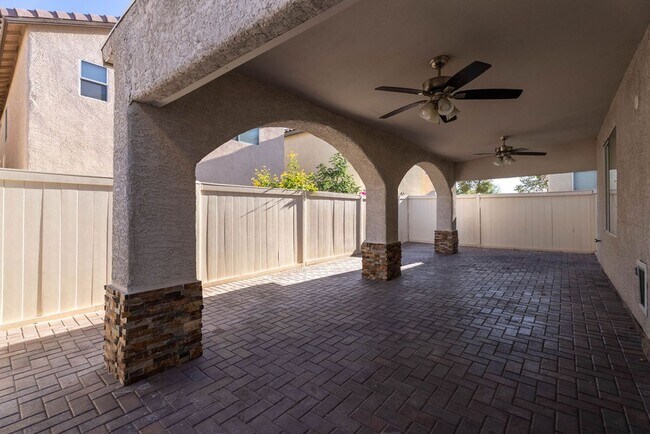 Building Photo - 6469 Abbey Door Ct