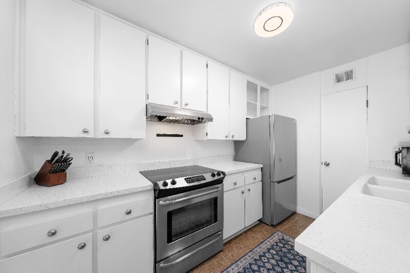 Building Photo - 4843 Collwood Blvd