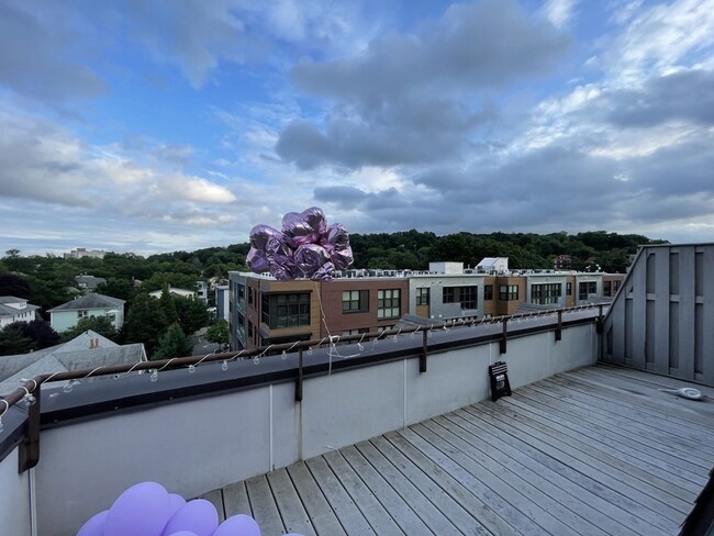 Building Photo - 59 Brainerd Rd