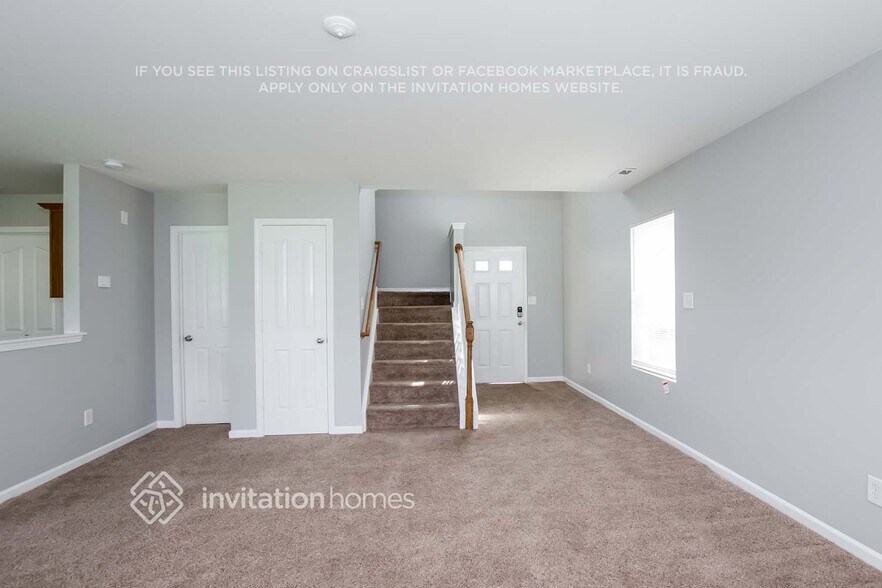 Building Photo - 9511 Mintworth Ave