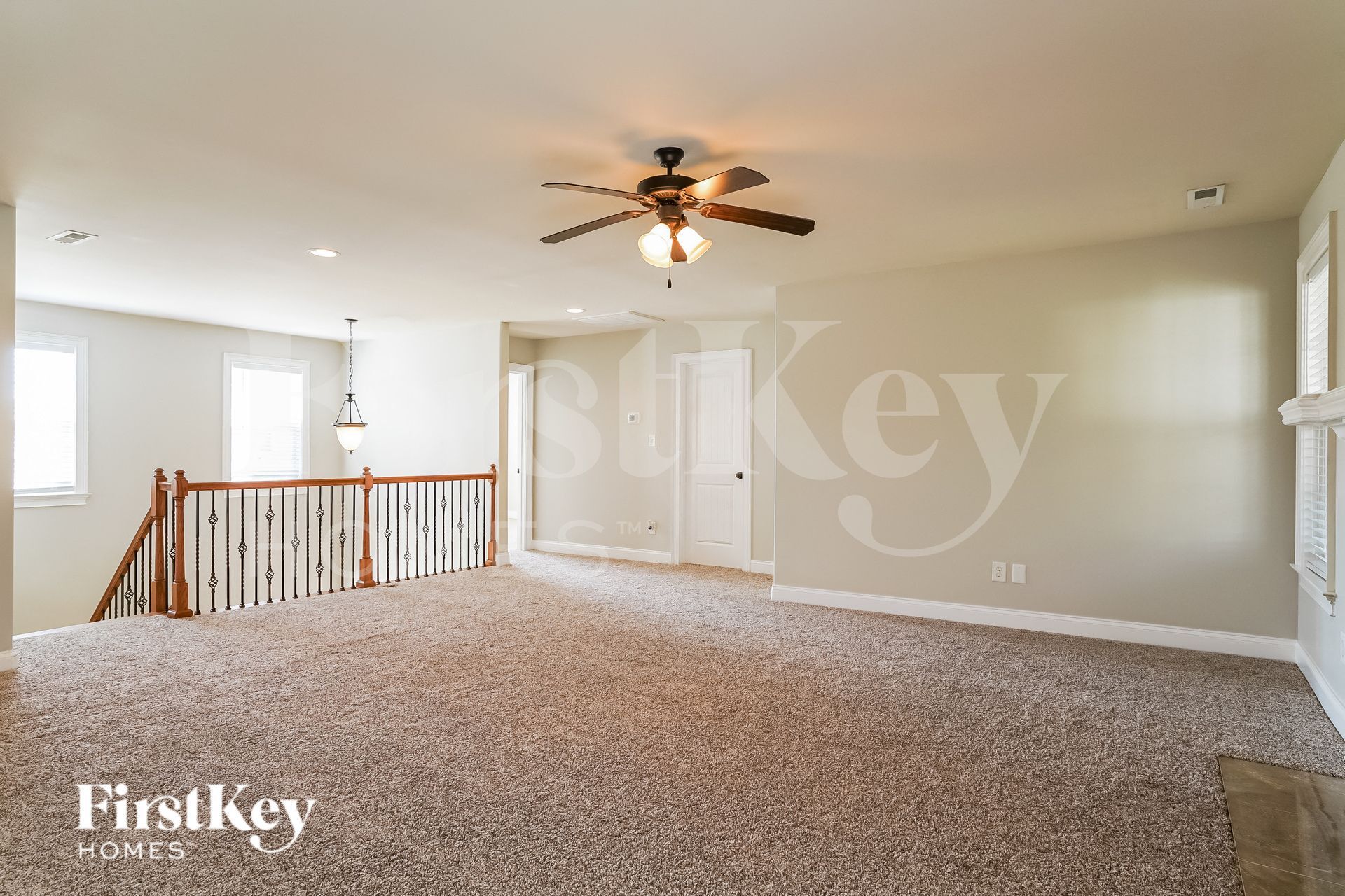 Building Photo - 15 Falling Oak Ct