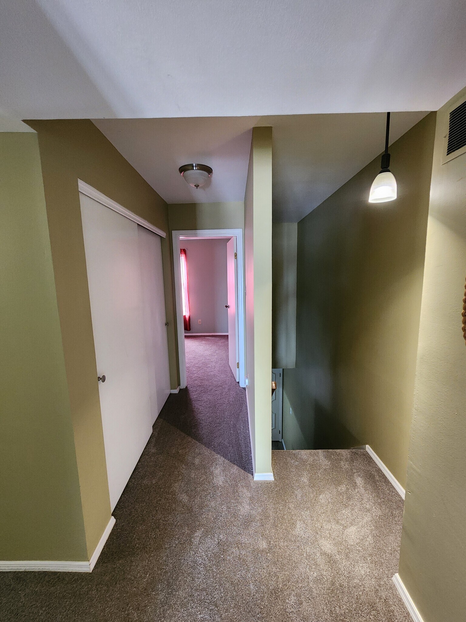 Carpeted 2nd floor - 4564 Ohio Ave