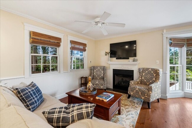 Building Photo - 2 Bedroom, 1 Bath furnished Cottage