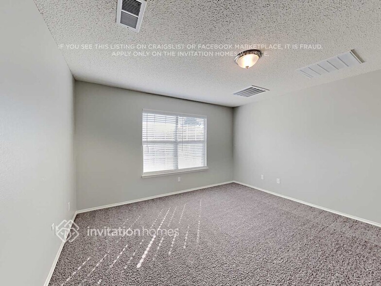 Building Photo - 3014 Lois Ln