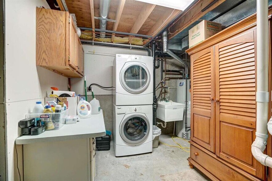 Building Photo - 6214 Camino Way