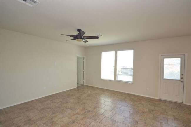 Building Photo - 104 Sierra Mar Lp