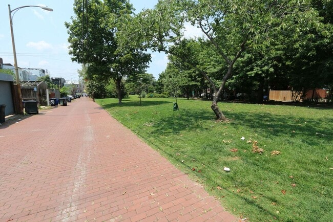 Building Photo - 53 U St NW