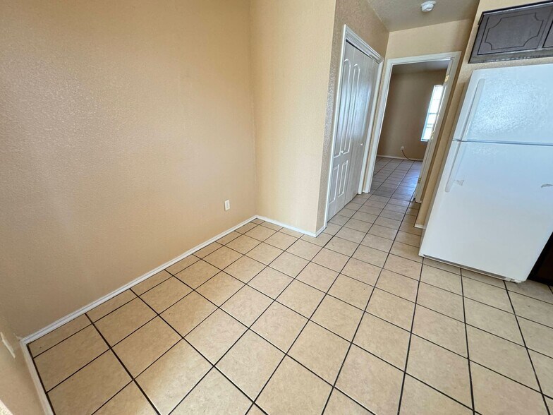 Building Photo - 4001 Doraine Ct