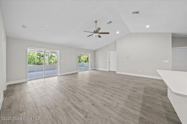 Building Photo - 2060 Newfound Harbor Dr