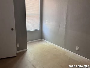 Building Photo - 5308 S Pleasant Valley Rd