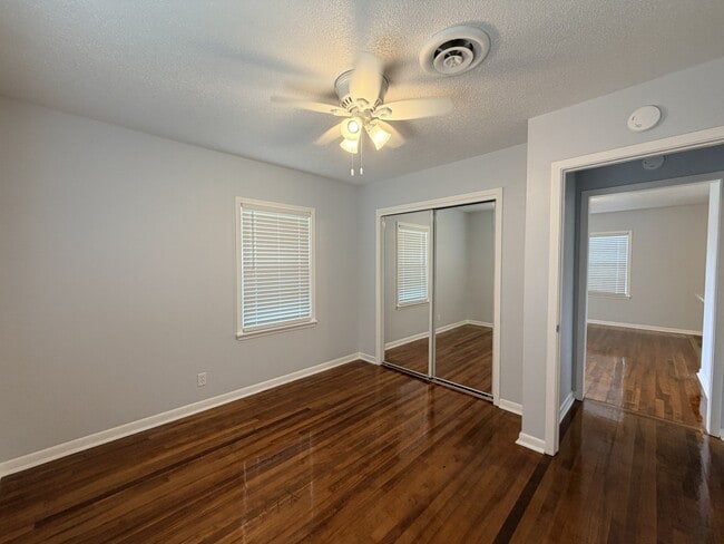 Building Photo - 8206 Vetters Dr