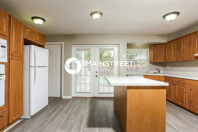 Building Photo - 3 Bedroom Pet-Friendly Home in Sunrise, FL with Main Street Renewal
