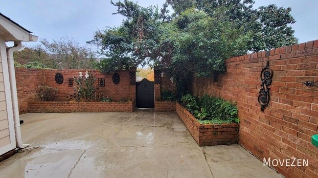 Building Photo - 6733 Constitution Ln