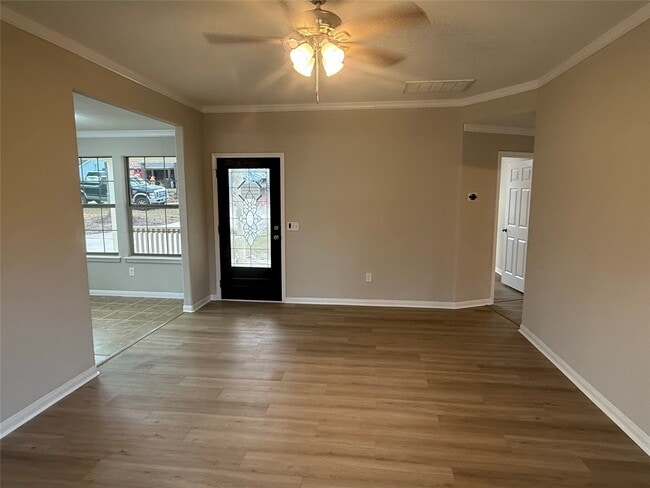 Building Photo - 10464 Royal York Dr