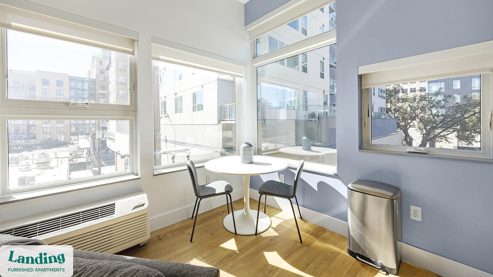 Building Photo - 135 Adams St