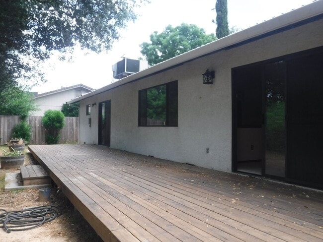 Building Photo - 3314 Somerset Ave
