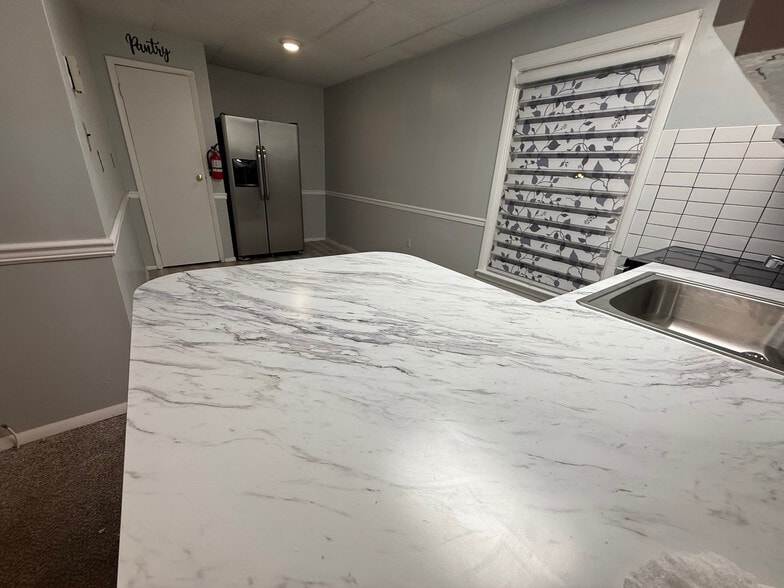 Brand New Kitchen - 368B Summerhill Rd