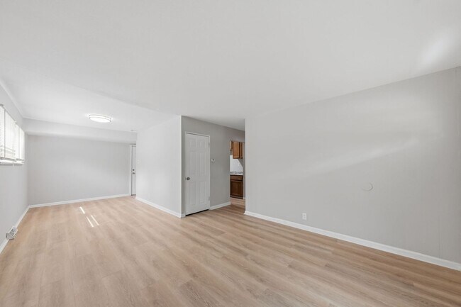 Building Photo - For Rent – 3 Bedroom Home | Section 8 Welcome