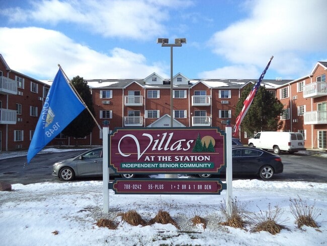 Primary Photo - 8935 S Wood Creek Dr