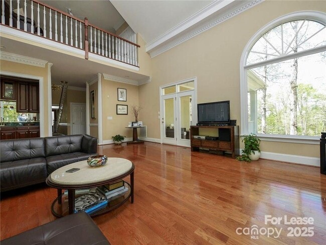 Building Photo - 1025 Spyglass Ln