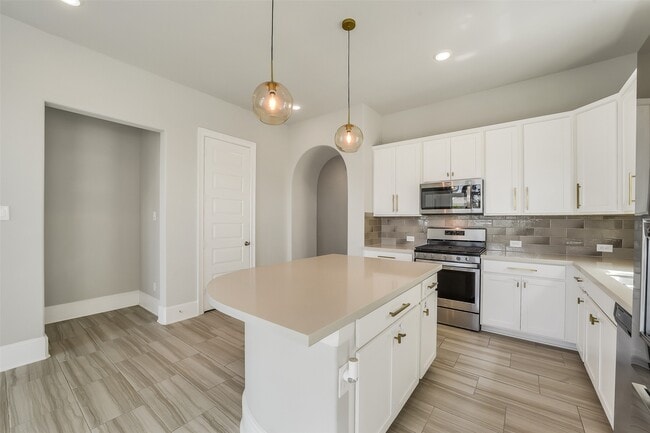 Building Photo - 23219 Penstemon Trail