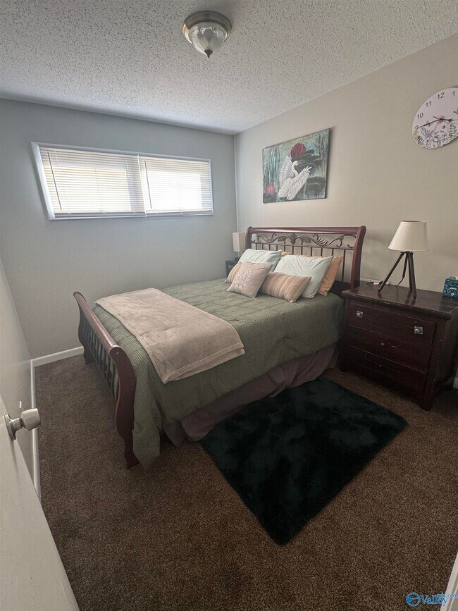 Building Photo - 3813 NW Millbrae Dr