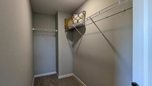Building Photo - 1392 Foxglove Dr