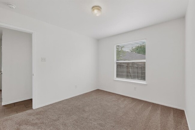 Building Photo - 13124 Maidenhair Tr