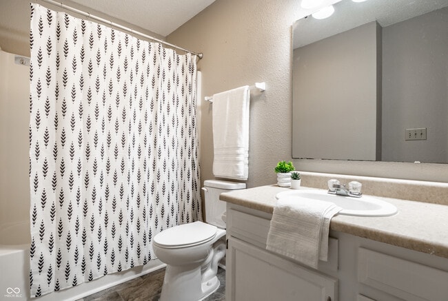 Building Photo - 10513 Blue Springs Ln