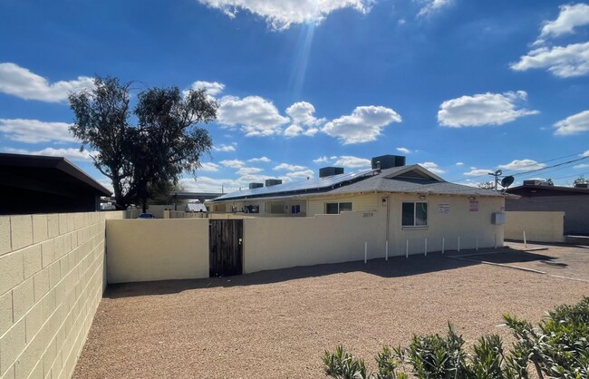 Building Photo - 2019 W Turney Ave