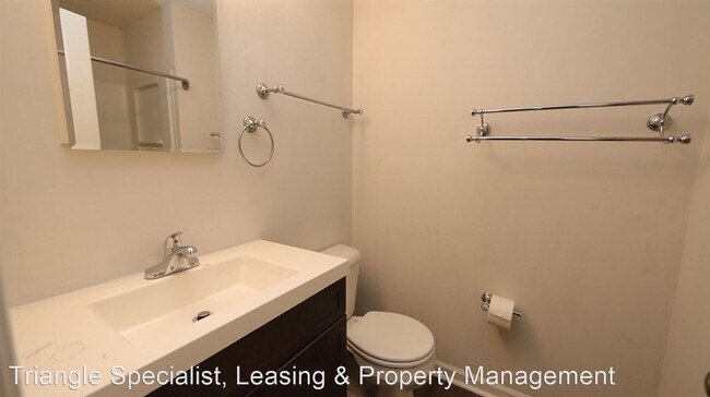 Building Photo - 1501 Creekwood Ct