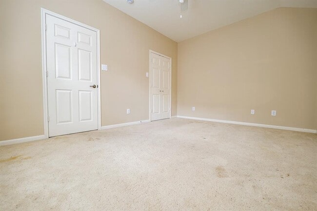 Building Photo - 30 Crocus Petal St