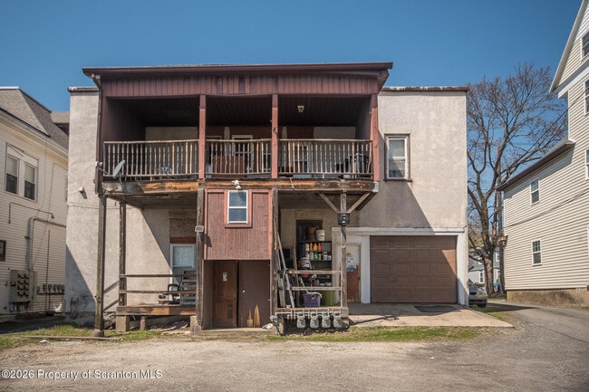 Building Photo - 1827-1829 Main St