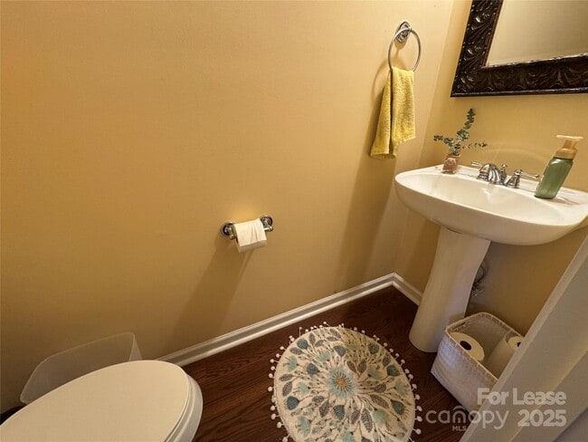 Building Photo - 8763 Robinson Forest Dr