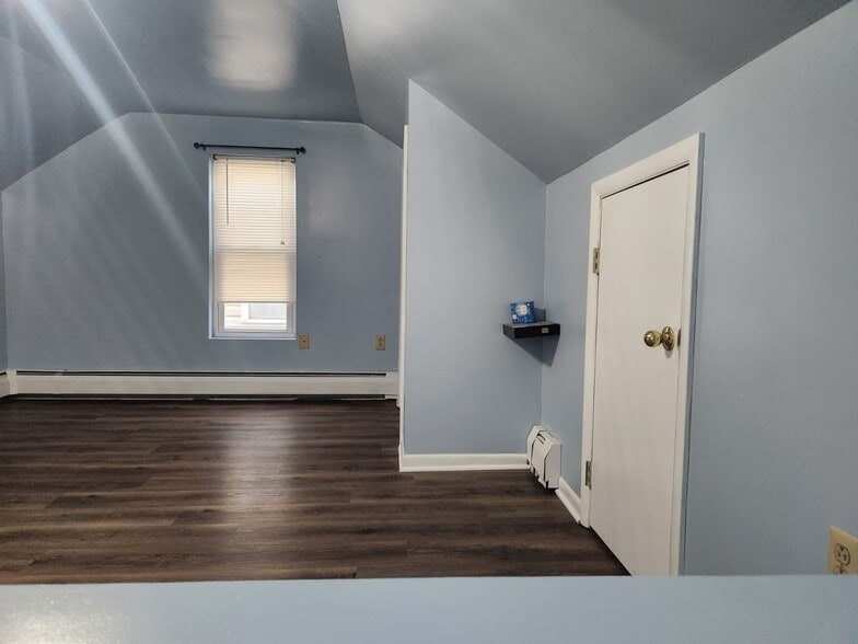 Building Photo - 2015 12th Ave