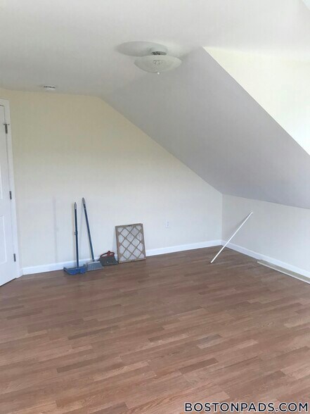 Building Photo - 20R Winship St