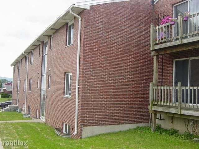 Primary Photo - 2 br, 1 bath Apartment - 224 Harry L Dr TLC